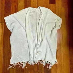 Pull & Bear | White knitted  oversized sweater cardigan size med